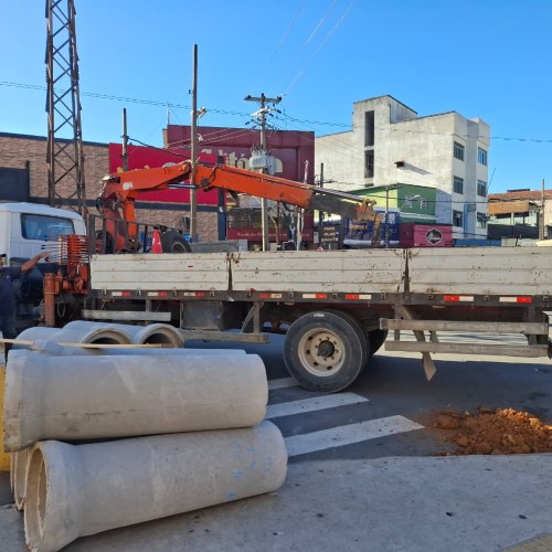 Prefeitura de BP inicia obras de drenagem na área externa da Rodoviária e interdita passagem de nível